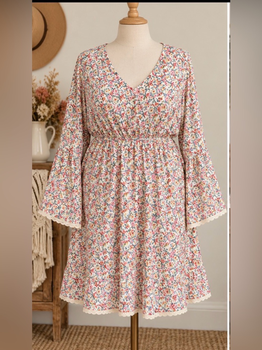 Shein -bell sleeves -retro style dress -4X -silky polyester- floral